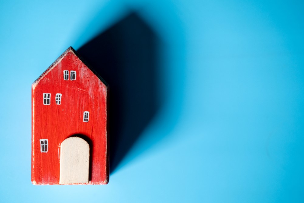 red house dummy on blue background